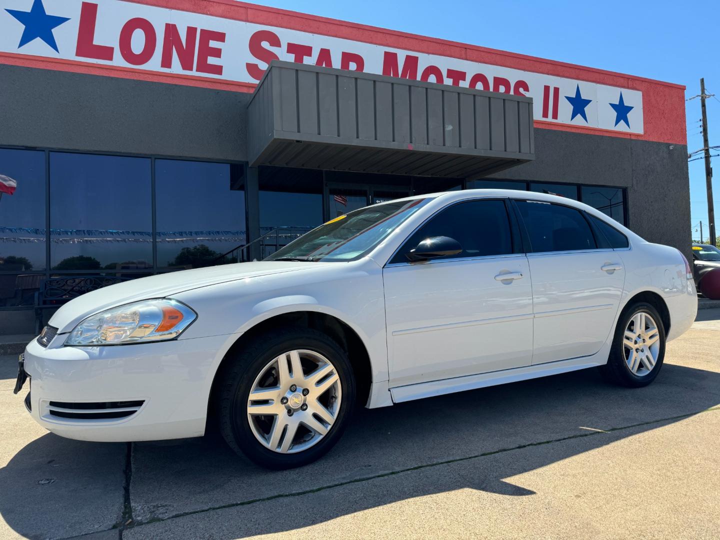 2016 WHITE CHEVROLET IMPALA LIMITED LT (2G1WB5E3XG1) , located at 5900 E. Lancaster Ave., Fort Worth, TX, 76112, (817) 457-5456, 0.000000, 0.000000 - Photo#0